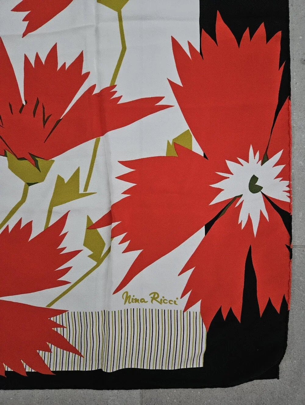 ❤️NINA RICCI Red and White Floral Silk Scarf made in Italy 32